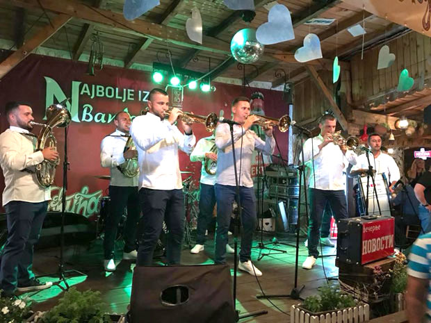 Вечити дужници Златној труби